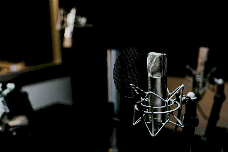 Evde Küçük Bir Podcast veya Müzik Stüdyosu Kurmak İçin 7 Pratik İpucu.